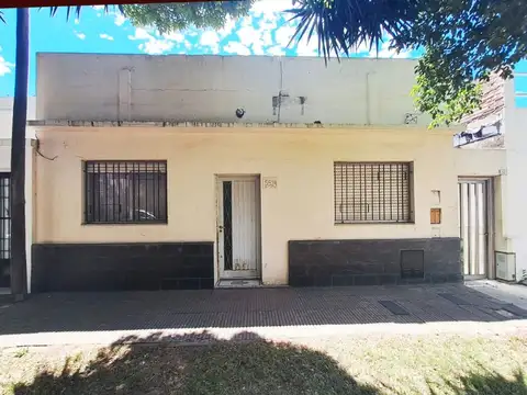 Venta de Casa 3 AMBIENTES en Azcuénaga, Rosario