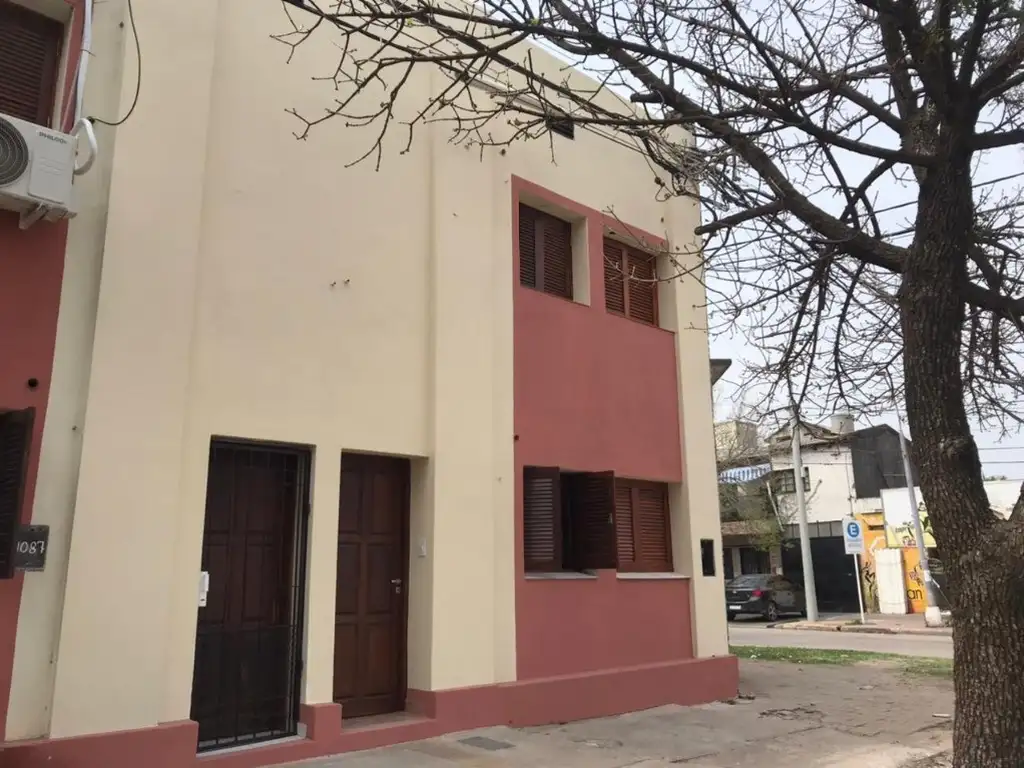 CASAS - DUPLEX - MACROCENTRO, RESISTENCIA