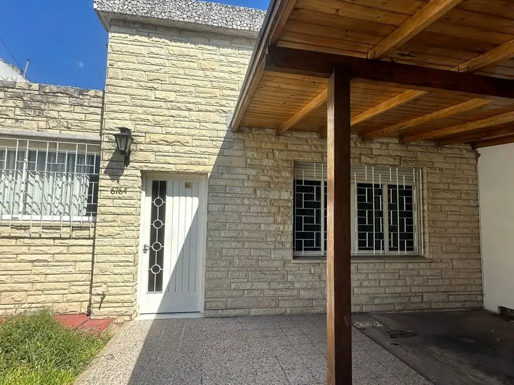 VENTA CASA 4 AMB VERSALLES COCHERA JARDIN INVIERNO