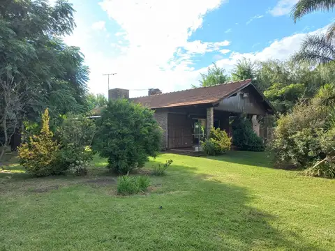 CASA QUINTA EN VENTA CON EXCEPCIONAL PARQUE