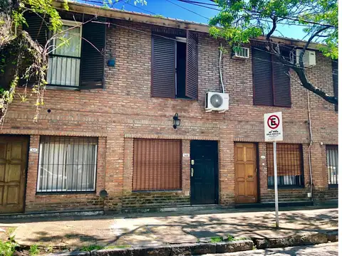 DUPLEX 2 AMBIENTES CON BAÑO, TOILETTE Y PATIO. SAN ISIDRO CE