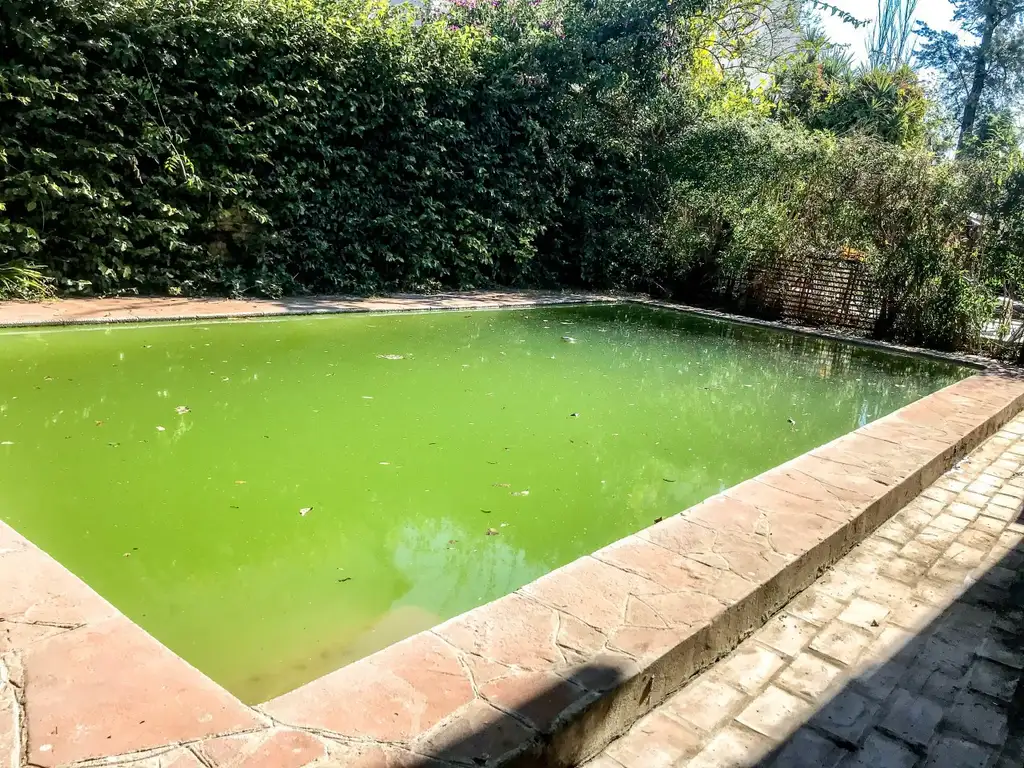 Casa en Venta - 8 ambientes - USD 168.000