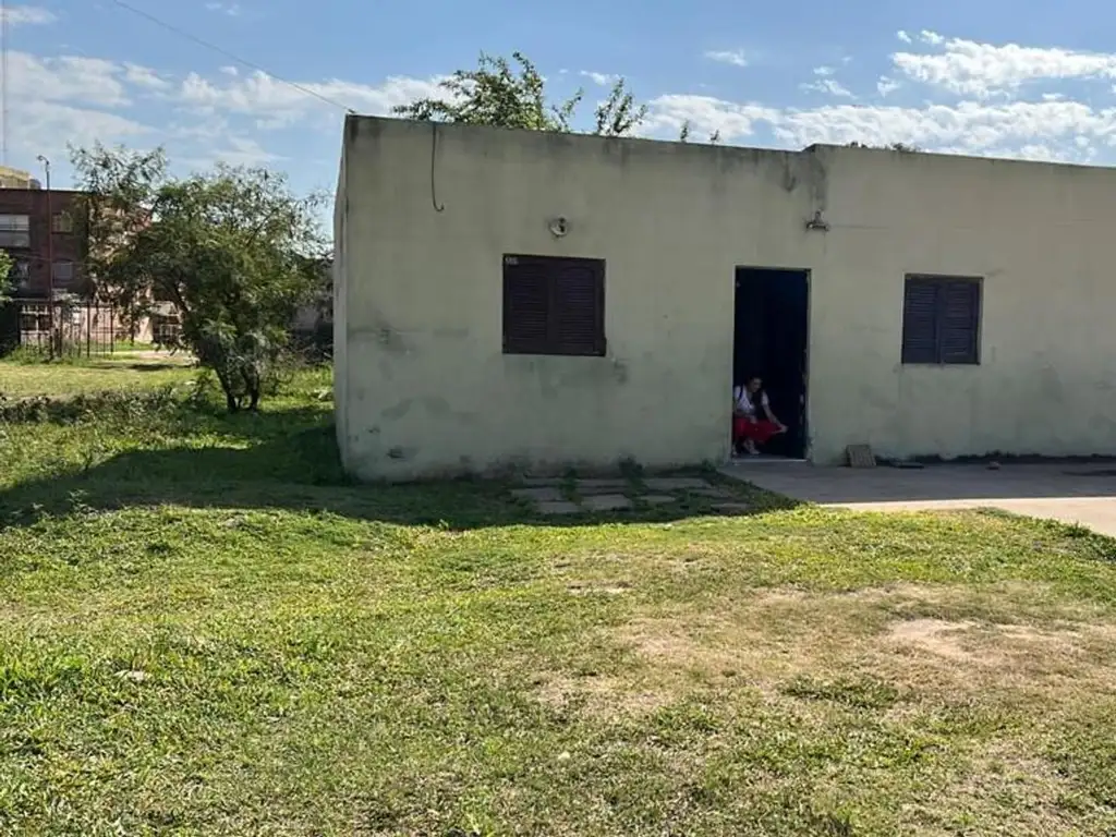 VENDE CASA  A RECICLAR Bº SAN GERONIMO