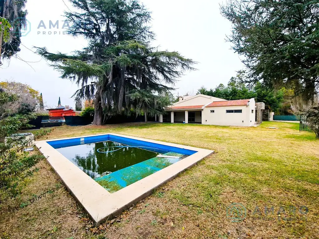 · Venta · Casa · 3 Dormitorios · Parque · Piscina · Galería · Garita 12 · Funes