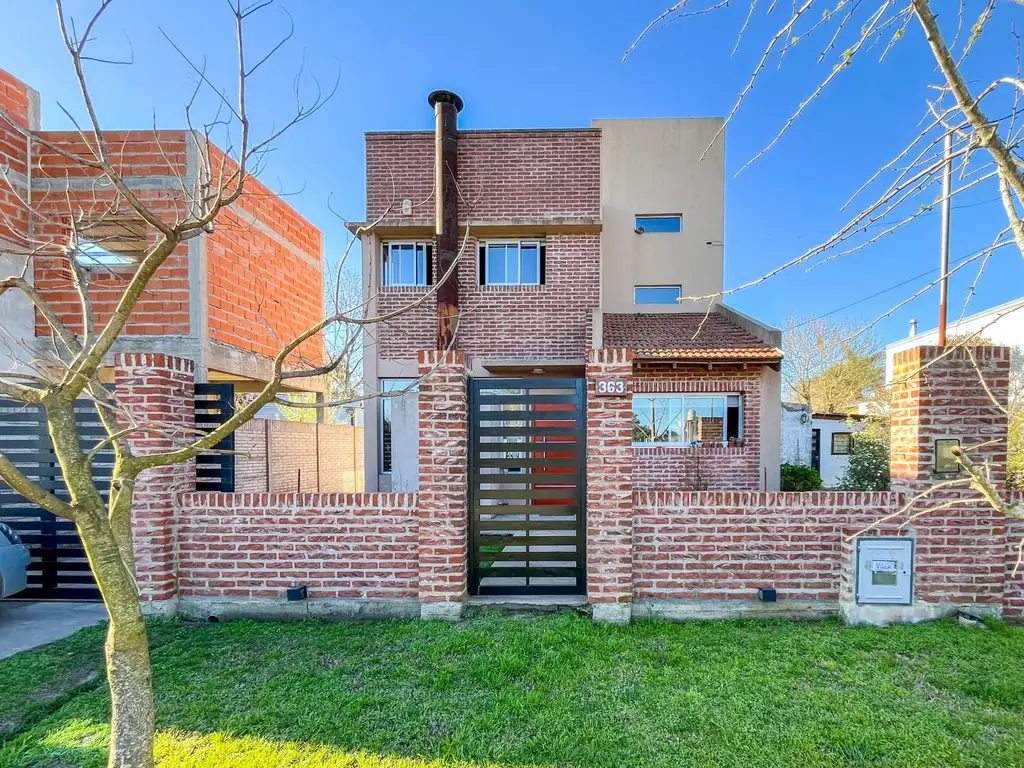 Venta de Casa 3 DORMITORIOS en City Bell, La Plata