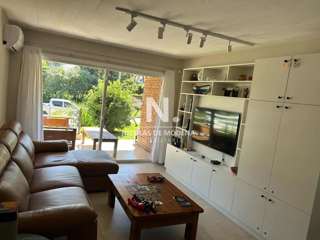 Oportunidad. vende apartamento de 2 dormitorios en zona playa brava, Punta del Este