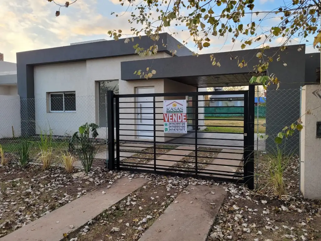 Vendo Casa a estrenar en Barrio TDS 3 - Roldan