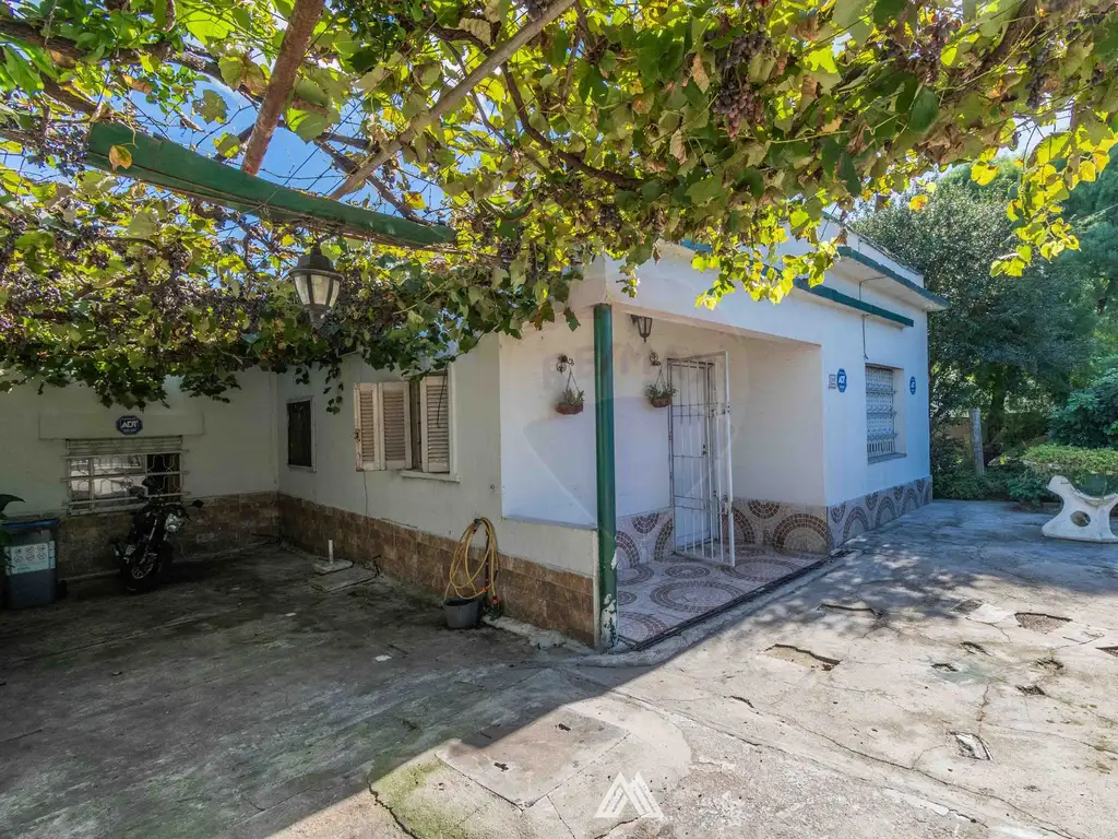 VENTA CASA 3 DORMITORIOS Y GRAN TERRENO