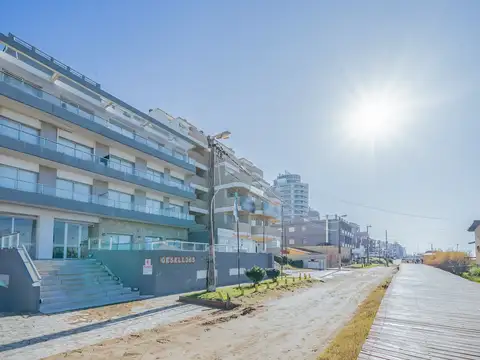 Departamento  en Venta en Villa Gesell, Costa Atlántica, Buenos Aires