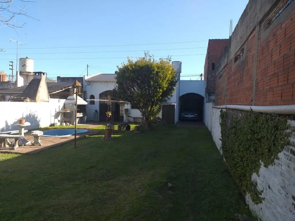 Casa venta zona semi industrial Ituzaingo norte