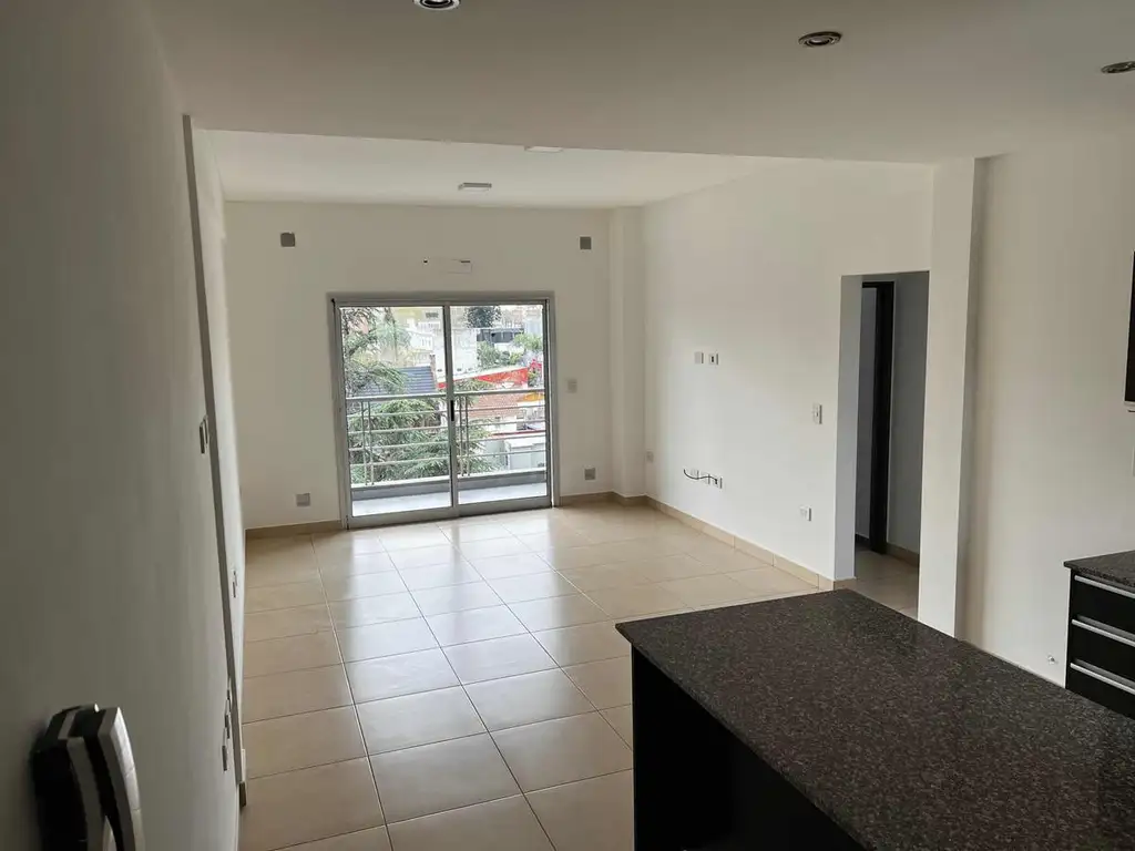 Departamento en venta - 2 Dormitorios 1 Baño - Cochera - 65Mts2 - Monte Grande, Esteban Echeverría