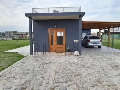 Casa en venta en barrio Los Alamos