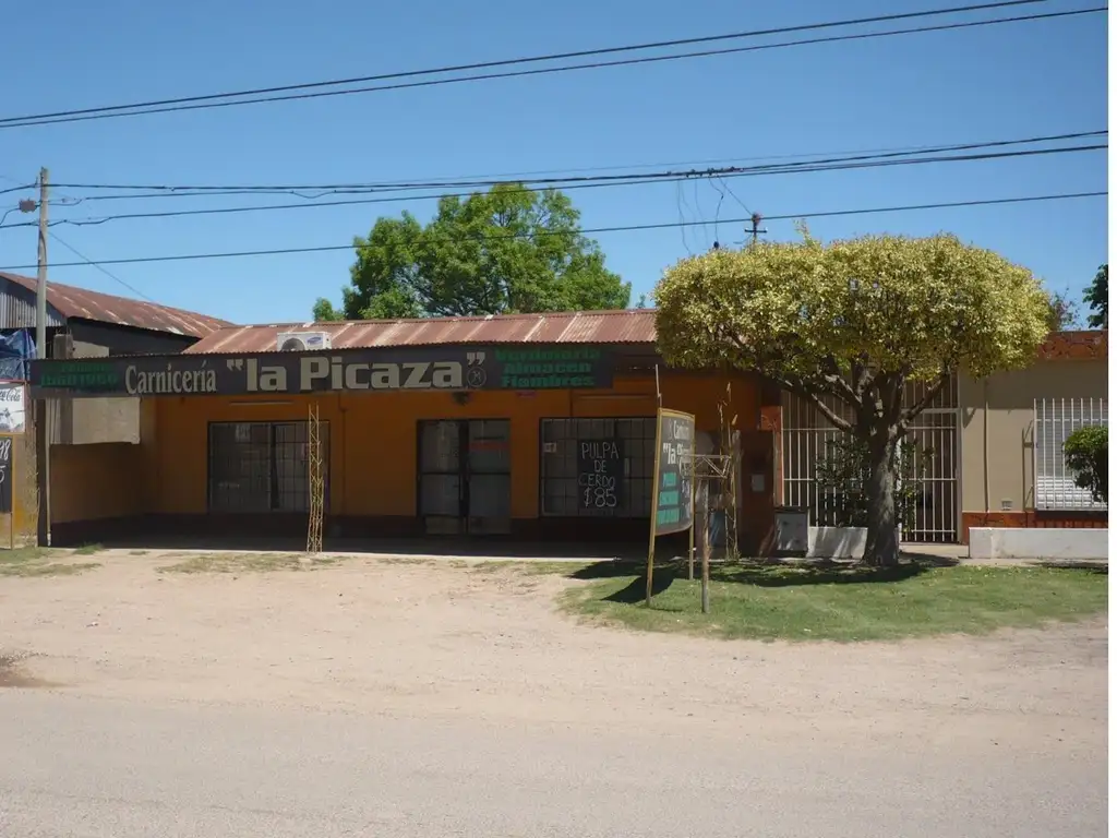 SALON COMERCIAL   CON 2 DORM, COC-COMD  Y BAÑO,  CON LOTE 60