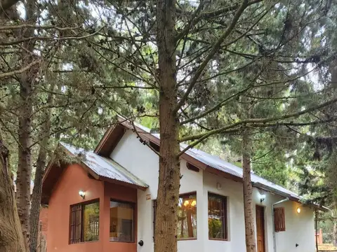 Casa en venta de 3 dormitorios c/ cochera en Mar de las Pampas