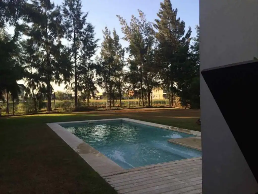 Casa a la venta de 3 dormitorios en  Barrio Cerrado Santa Catalina, Benavidez, Tigre