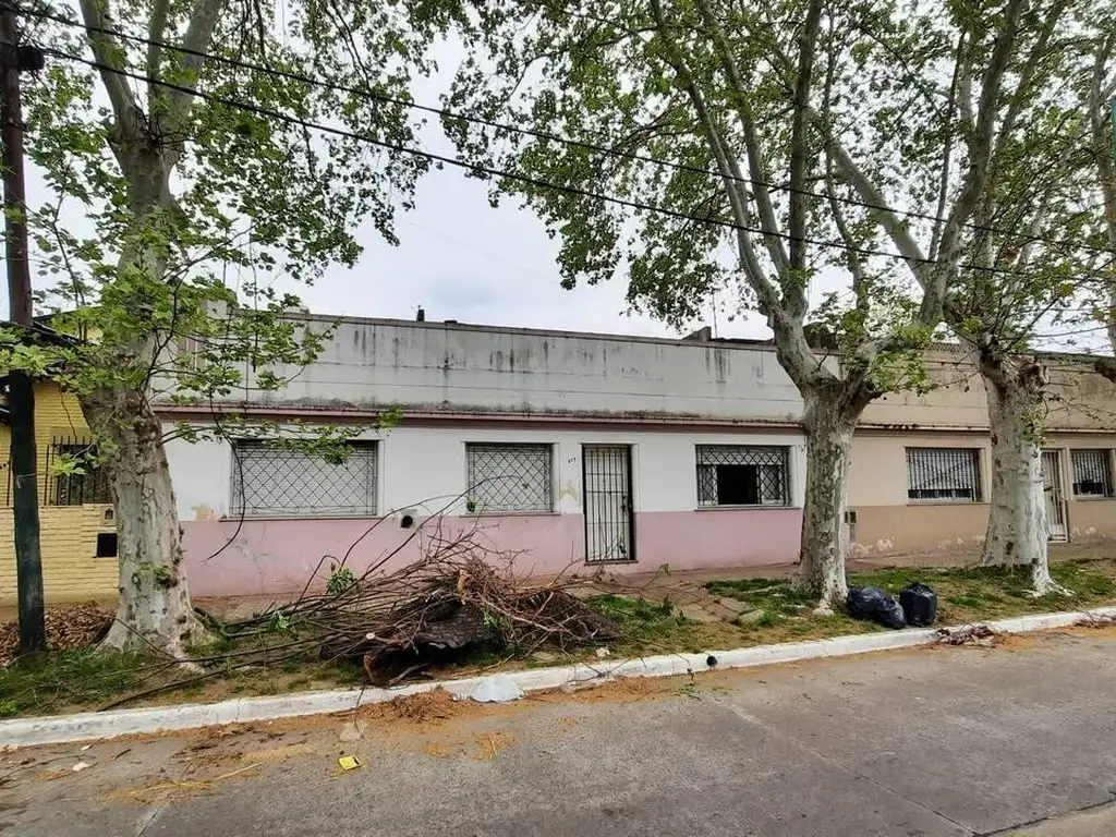 LOTE DE 12X7.79 METROS EN ESMERALDA AL 300