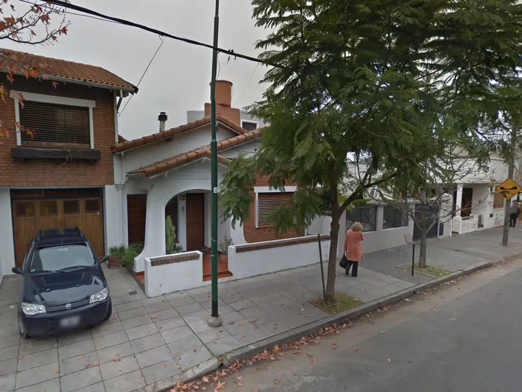 Casa s/Hipólito Yrigoyen 900, Lote 481 m2, Zona Comercial