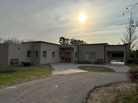 Casa en Barrio Cerrado Solares del Carmen