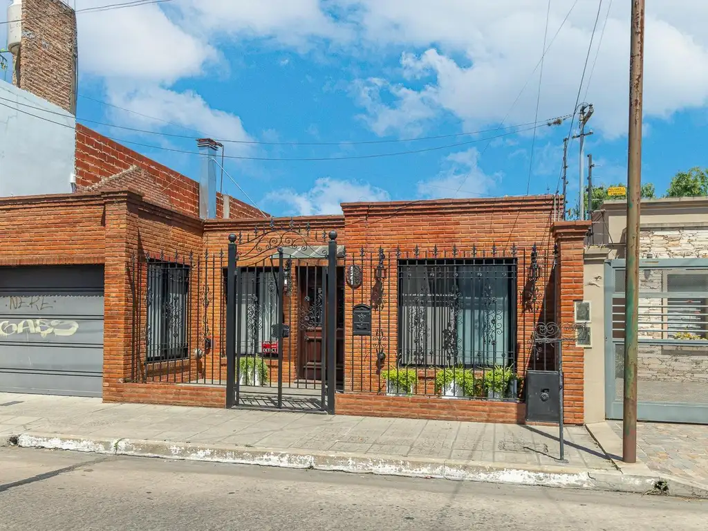 VENTA DE CASA EN BERAZATEGUI