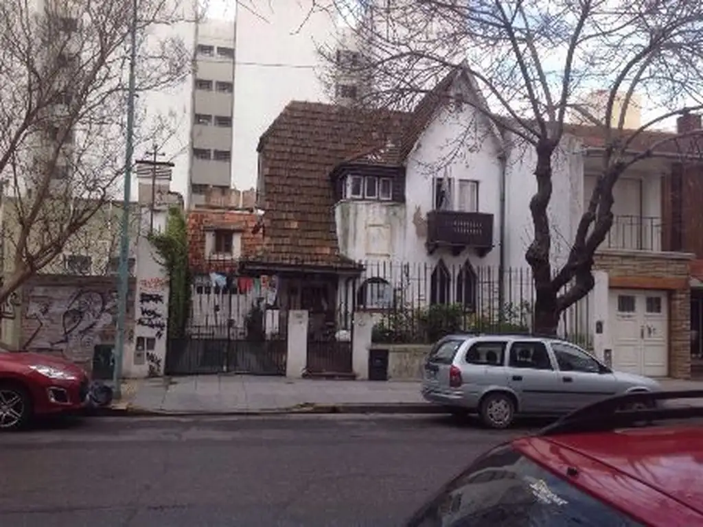 PROPIEDAD EN EXCELENTE UBICACIÓN IDEAL PARA EDIFICIO O CUALQUIER OTRO DESTINO