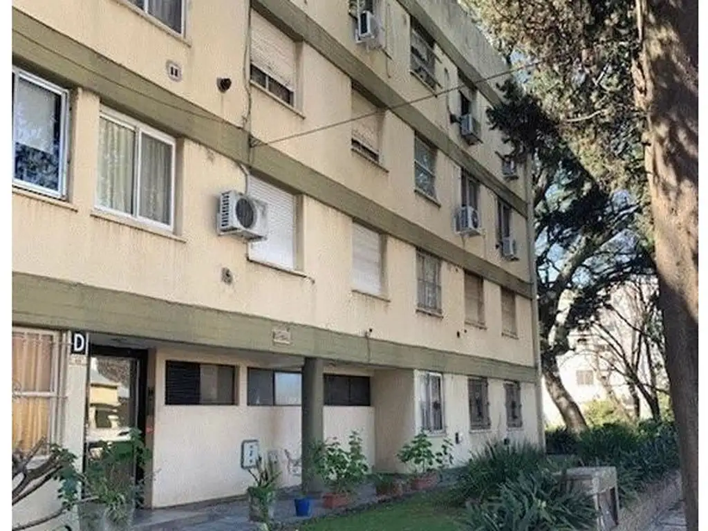 BURATTI venta departamento 3 ambientes en San Isidro