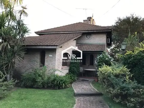 Casa  en Venta en Champagnat, Pilar, G.B.A. Zona Norte