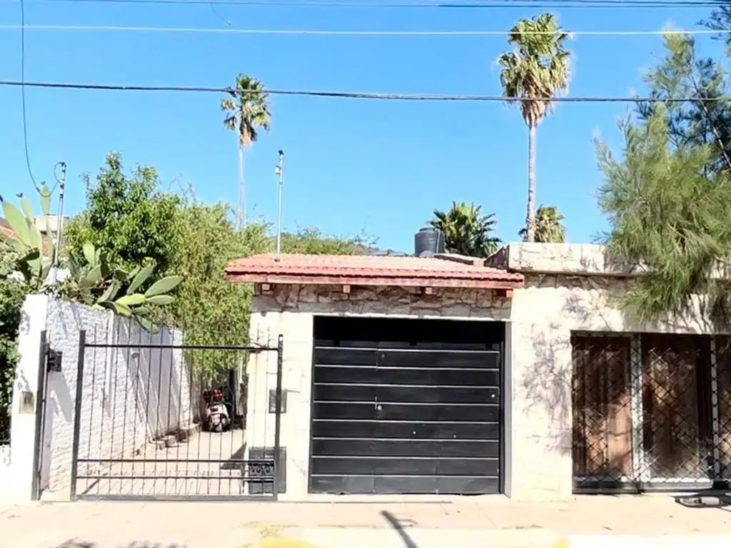 OPORTUNIDAD  CASA+LOCAL+DEPTO. LA CALERA CBA