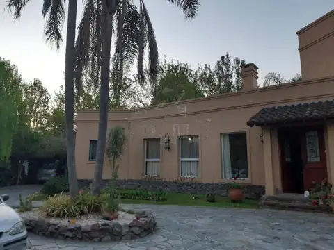 CASA EN VENTA ESTILO CAMPO 7 AMB EN PILAR VILLAGE