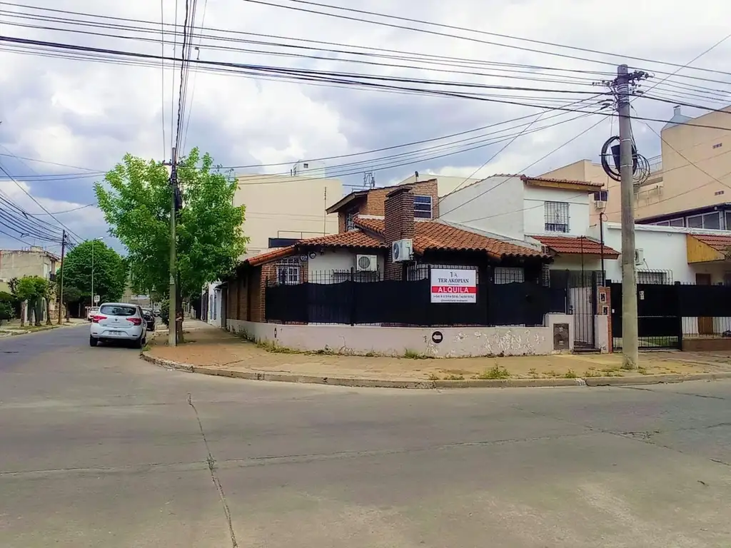 Casa en Venta en Villa Sarmiento