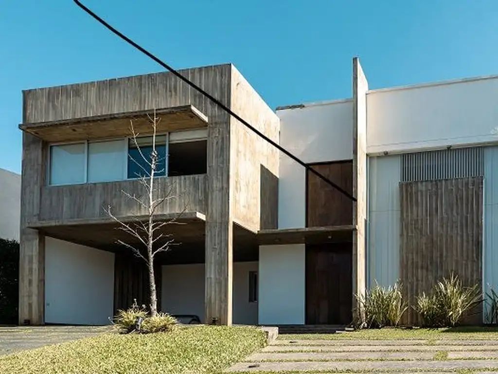 Exclusiva casa de Diseño en venta en Praderas - Yerba Buena