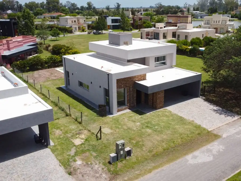 Casa en venta Canning Santo Domingo a estrenar