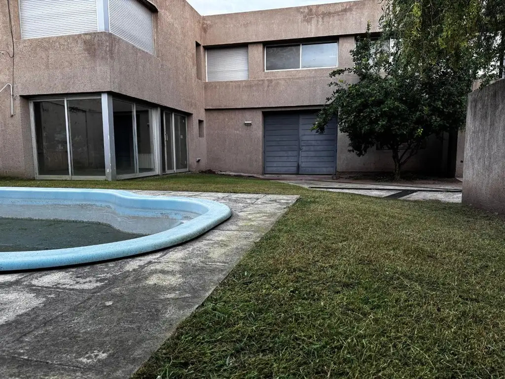 VENTA CASA TALLERES ESTE TRES DORM GALPON 460M2