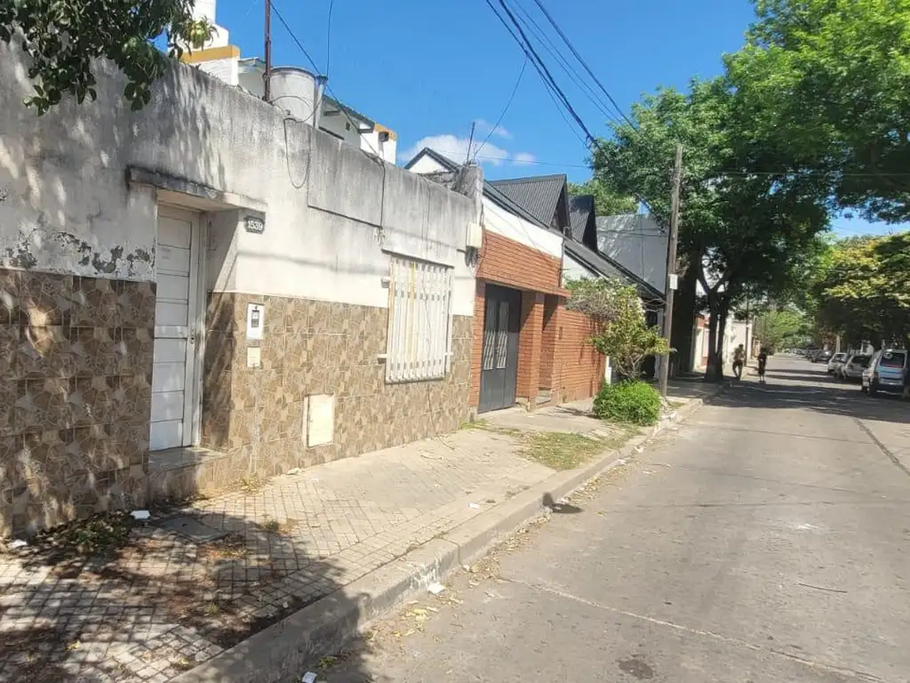 Venta PH 2 dormitorios A Reciclar - Barrio Industrial, Rosario