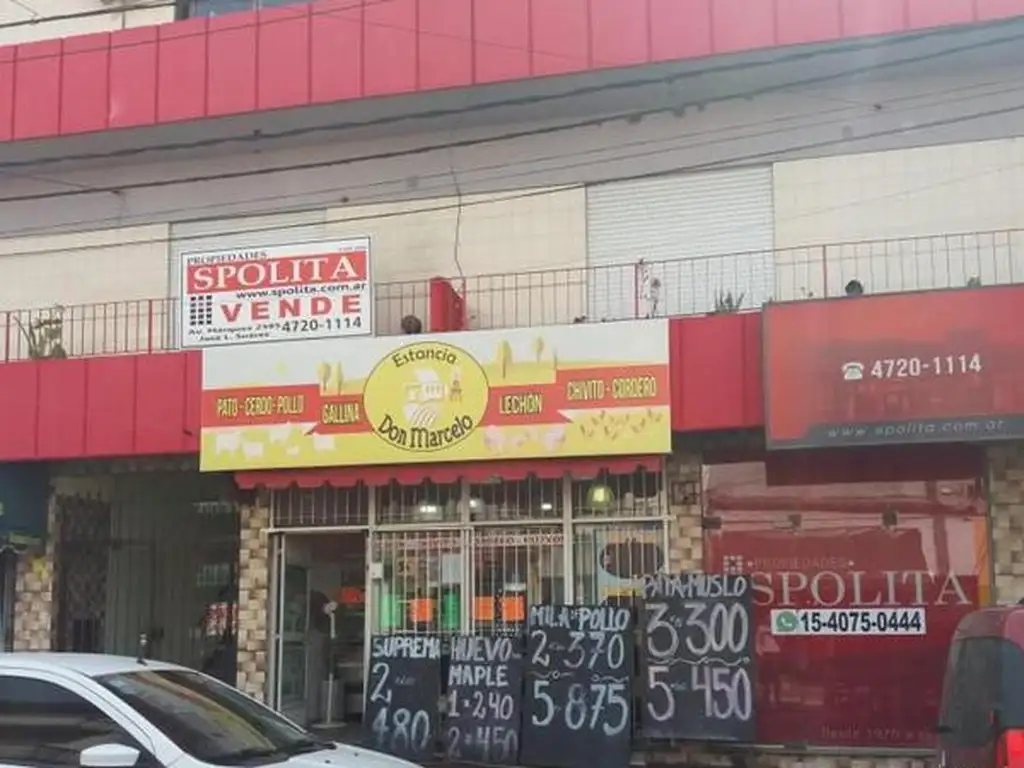 Excelente local comercial a mts de Avenida marquez