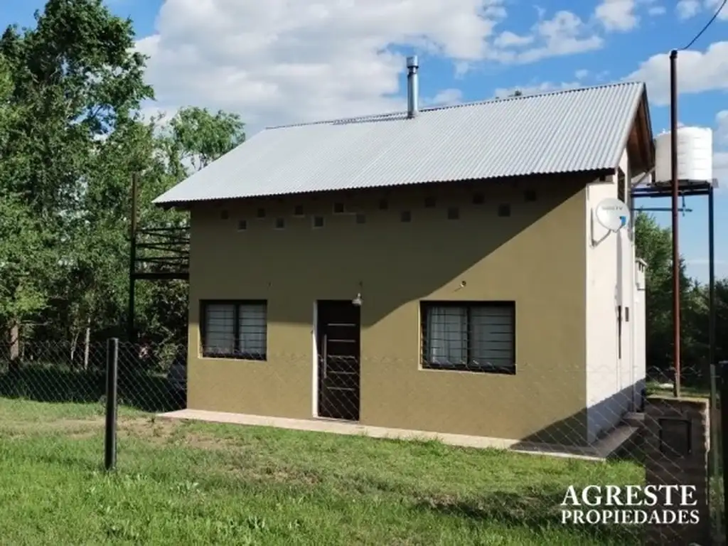 CASA A 3 CUADRAS DEL RIO SAN PEDRO EN BARRIO RESIDENCIAL