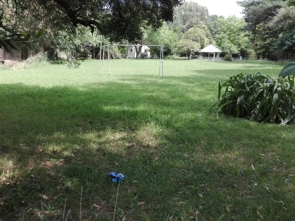 CASA QUINTA EN FLORENCIO VARELA .LOS FRESNOS DORADOS-