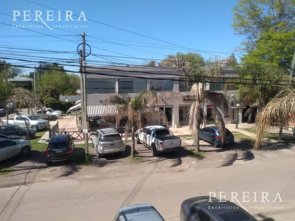 Venta Edificio Comercial en Pilar - con Renta