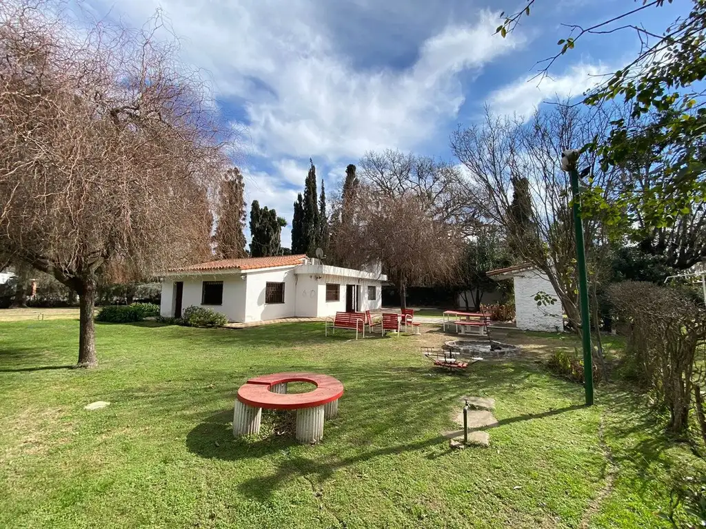 CASA QUINTA EN VENTA 3 DORMITORIOS LA RIBERA