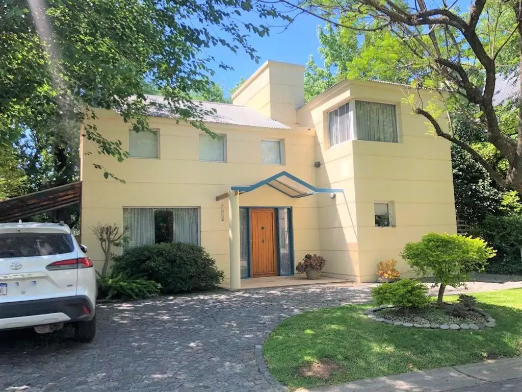 Casa en venta Los Ángeles Village Ing Maschwitz APTO CREDITO