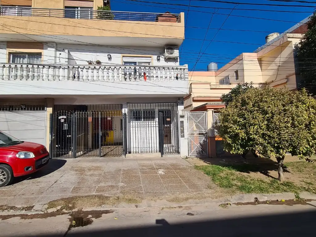 EN VENTA EN MARTIN CORONADO SOBRE CALLE BLAS PARERA HERMOSO DEPTO. DE 2 AMBIENTES - FICHA 8249