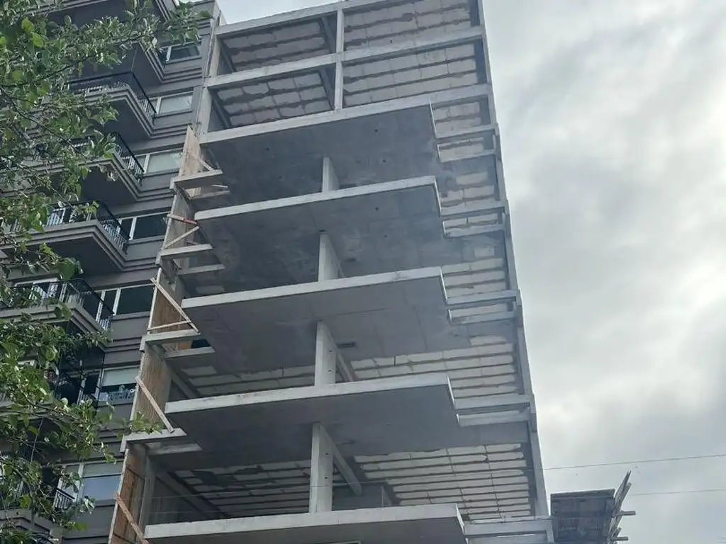 Edificio en pozo - Alberti 3300