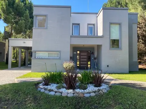 HERMOSA CASA EN COSTA ESMERALDA  - ALQUILER TEMPORAL