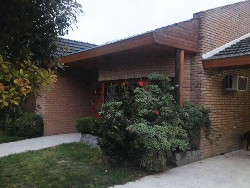 MAGNIFICA RESIDENCIA EN VILLA BALLESTER !