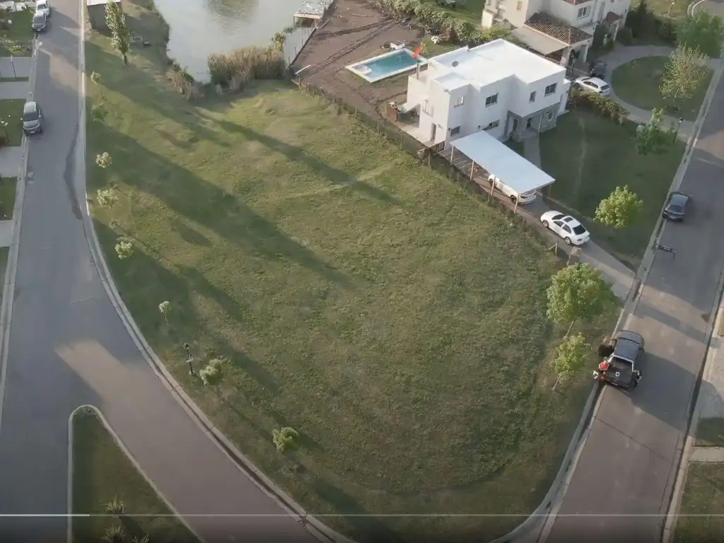 Terreno en San Benito - Lote a la laguna