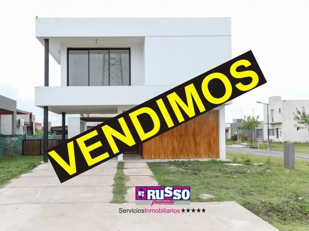 Venta Casa Barrio Laguna Azul 4 ambientes a Estenar