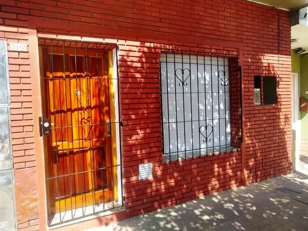 Monoambiente totalmente reciclado a nuevo.VIVIENDA o COMERCIAL