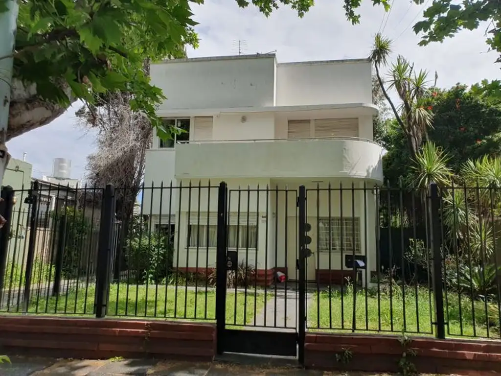 Casa Alquiler 43 años 6 ambientes, 260m2, Independencia 5000, Villa