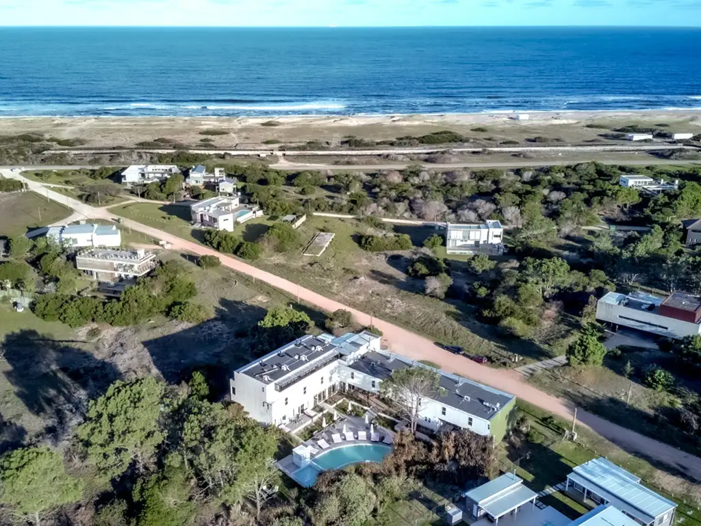 HOTEL EN VENTA EN JOSE IGNACIO