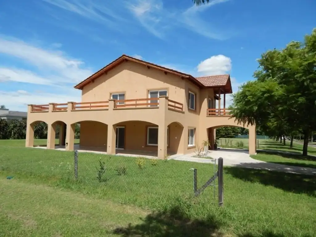 Casa en venta en KENTUCKY CLUB DE CAMPO Funes Argenprop