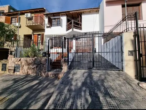 VENTA CASA 3 DOR B° COLINAS DEL CERRO-PILETA